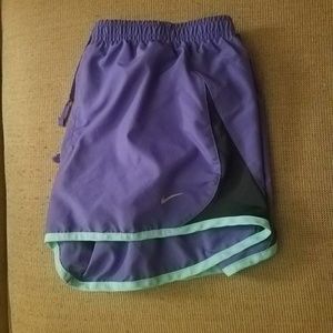 Size M Nike shorts